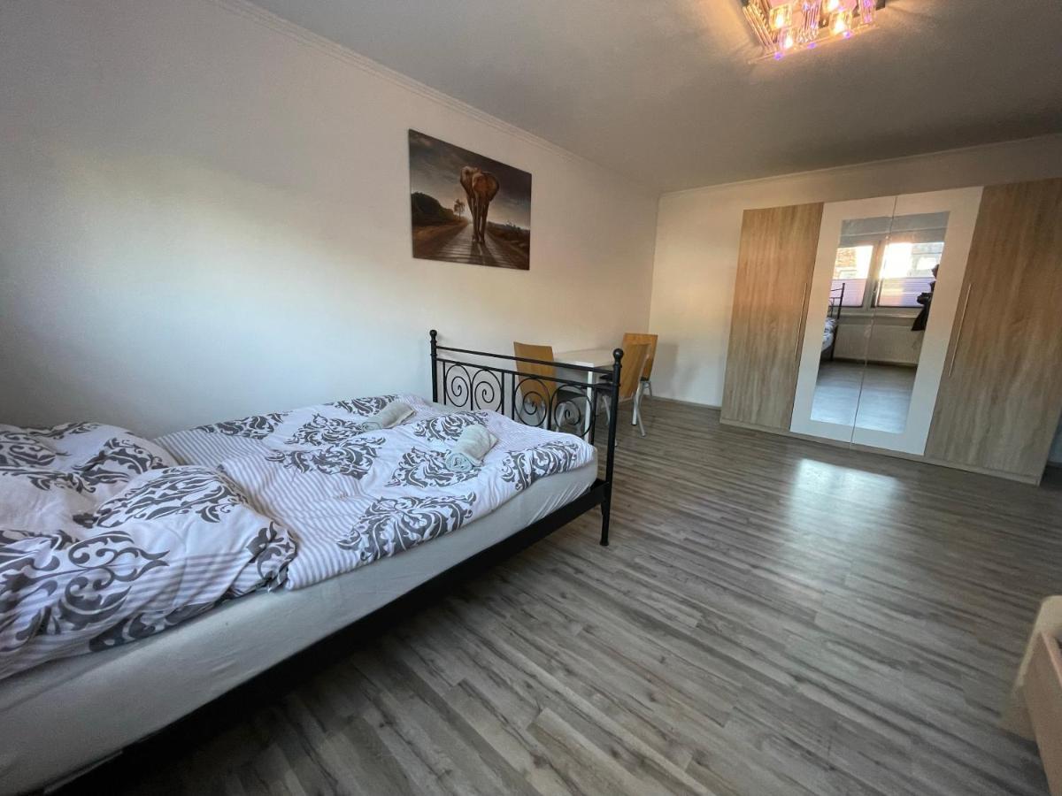 Schoene Zentrale Zimmer In Wilhelmshaven Apartment Exterior foto