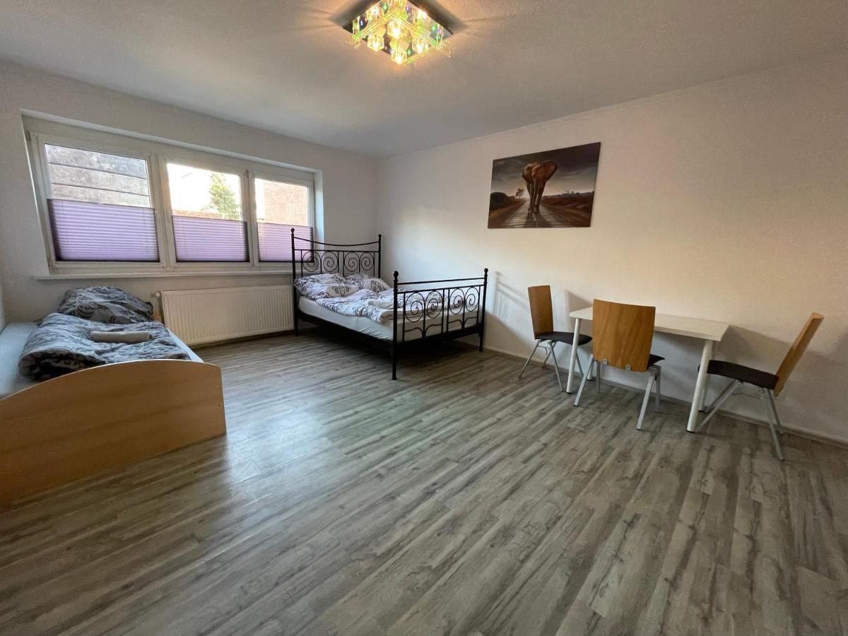 Schoene Zentrale Zimmer In Wilhelmshaven Apartment Exterior foto