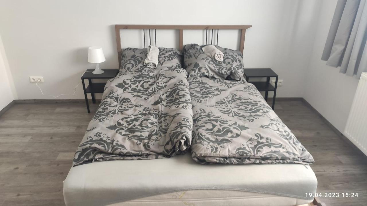 Schoene Zentrale Zimmer In Wilhelmshaven Apartment Exterior foto